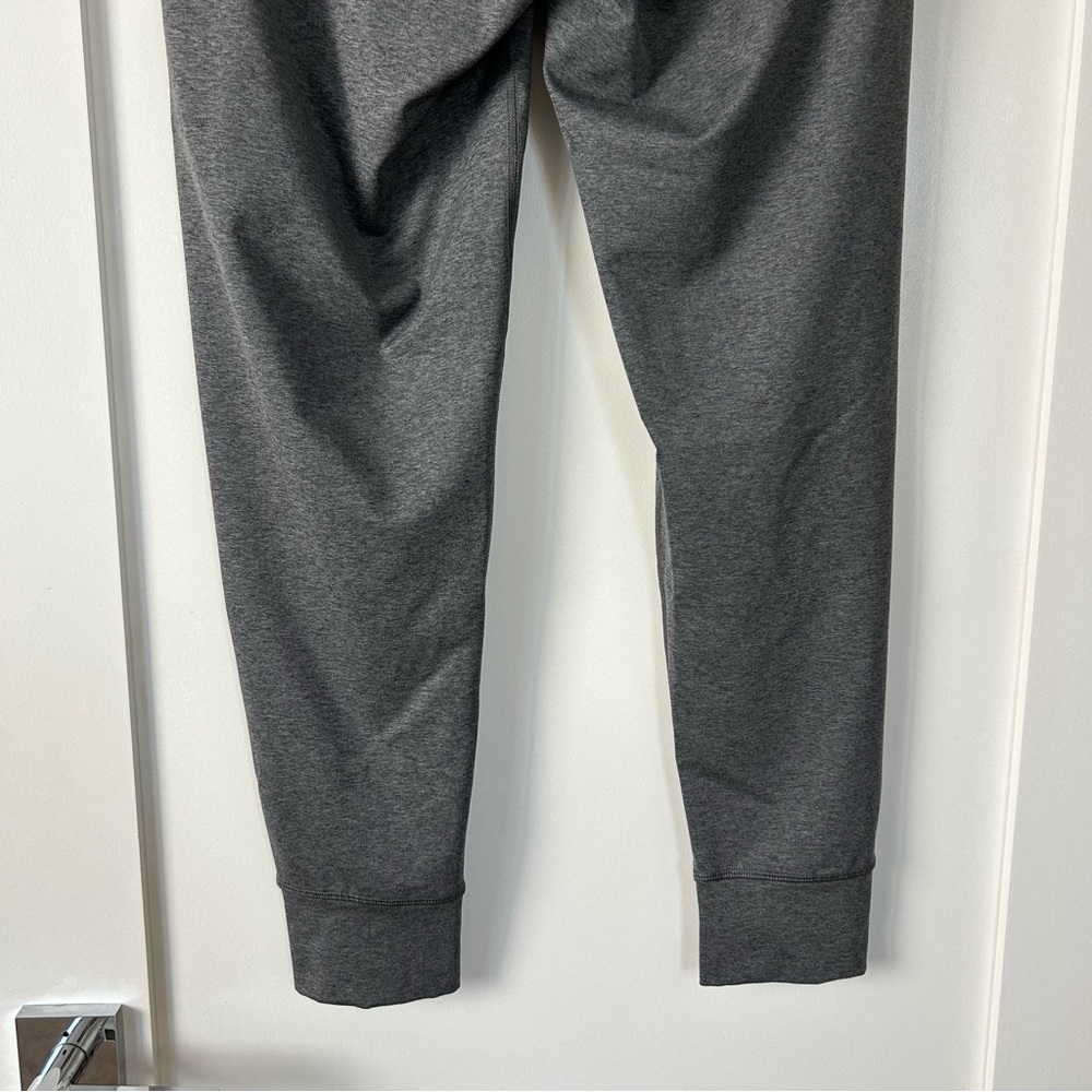 Vuori Sunday Performance Jogger Charcoal Heather Size Small - Picture 8 of 11